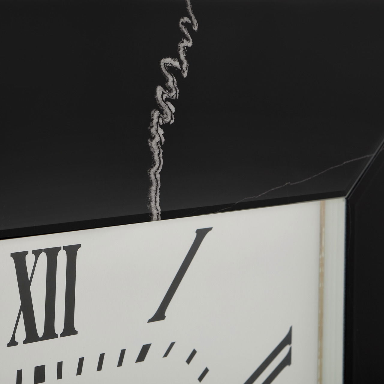 XORA Wanduhr BRONX