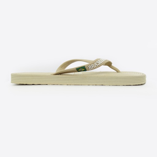 Chinelo de praia brasileiro, roupas