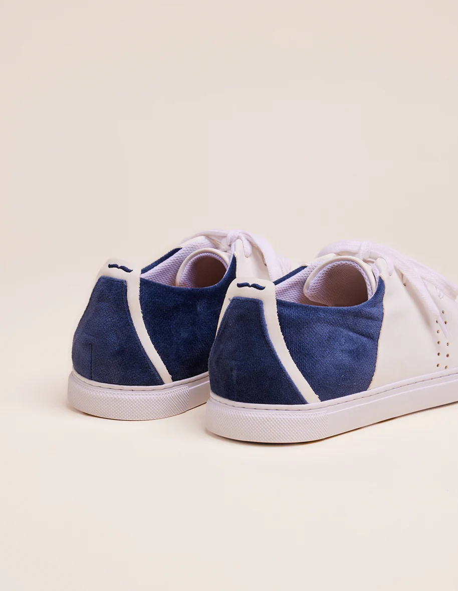 Baskets basses René - Cuir vegan blanc et velours marine