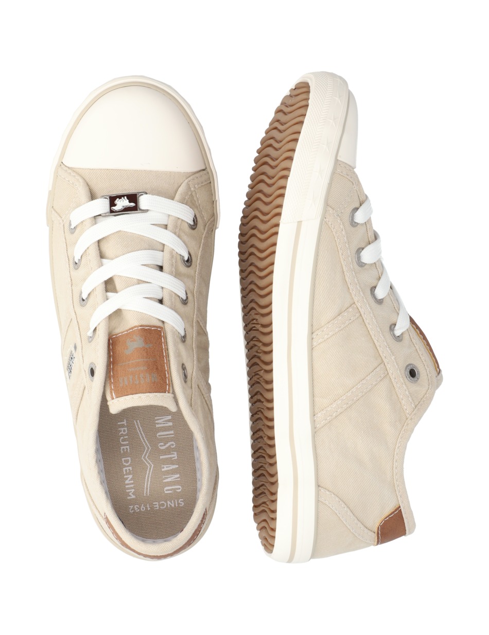Sneaker