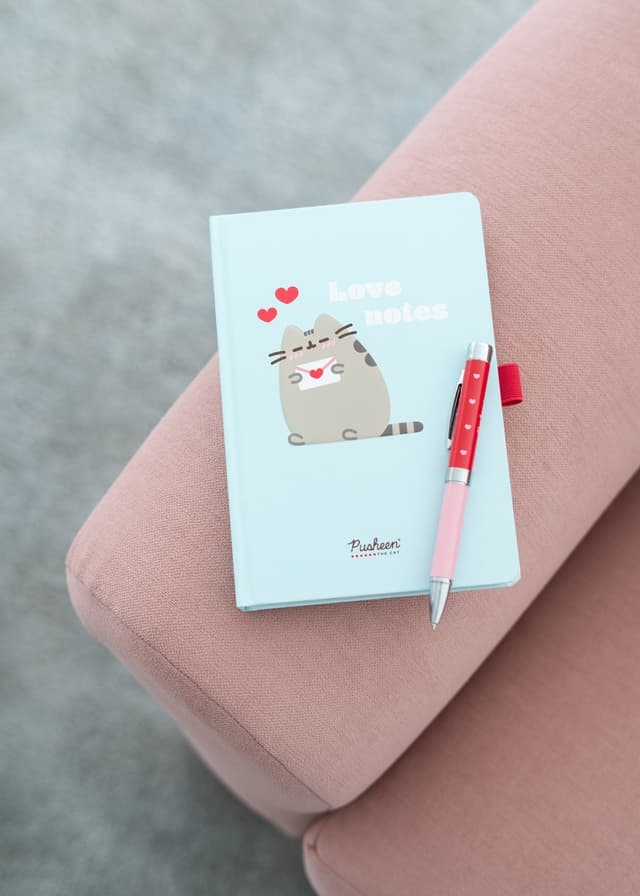 Grupo Erik Pusheen notesbog og kuglepind