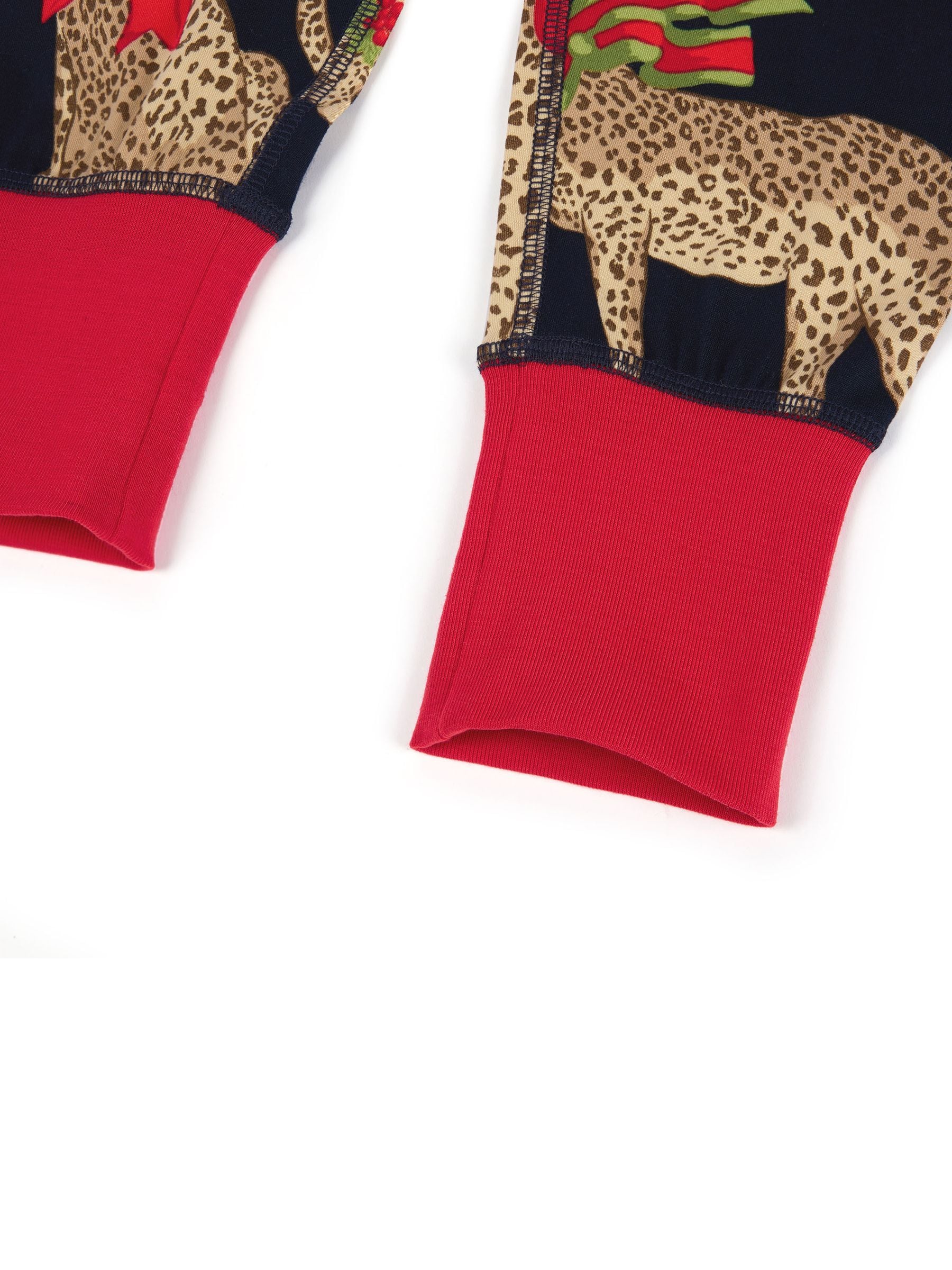 Chelsea Peers lange pyjama met kerstluipaardprint