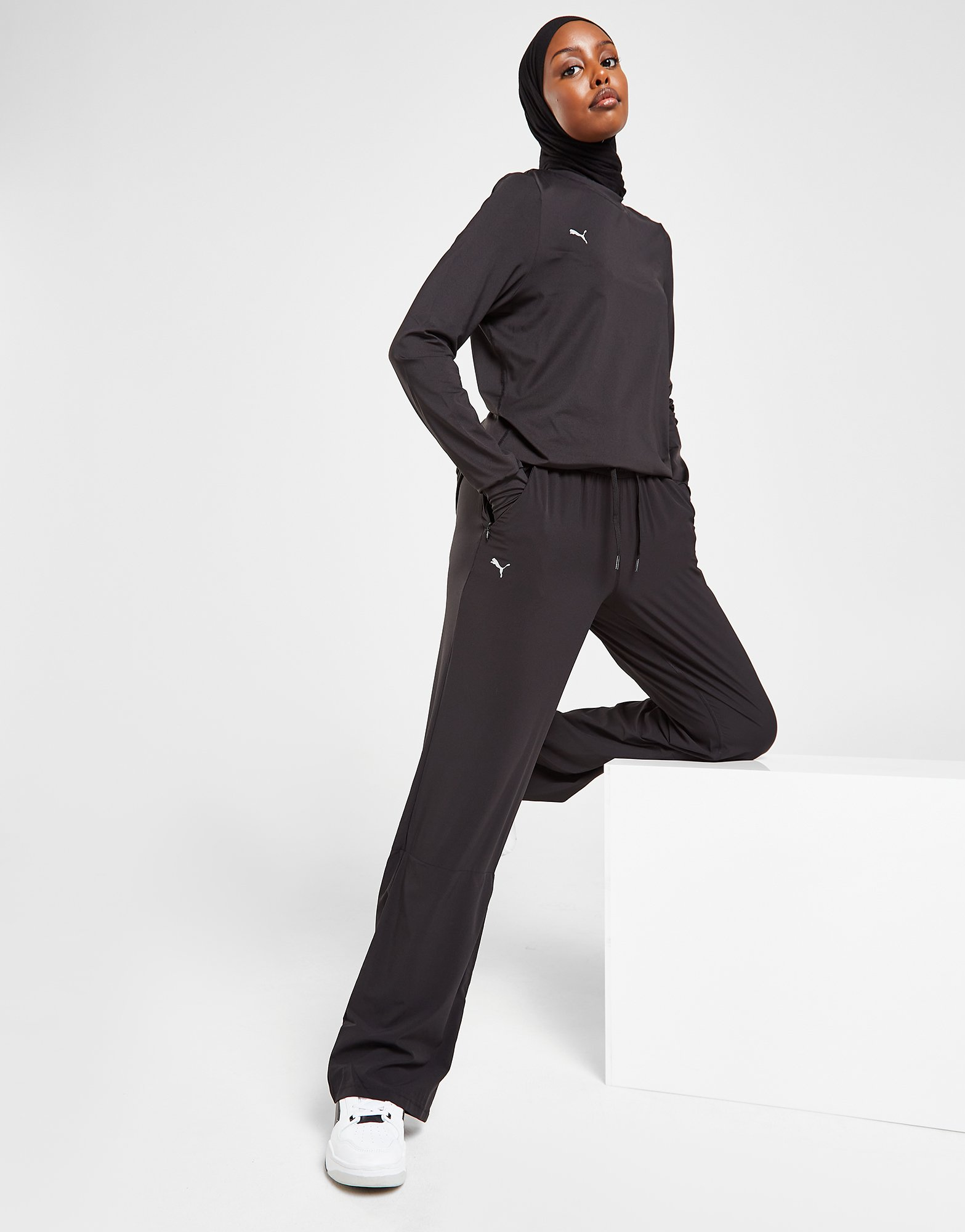 Puma Pantalon de jogging Modest Wide Leg Femme
