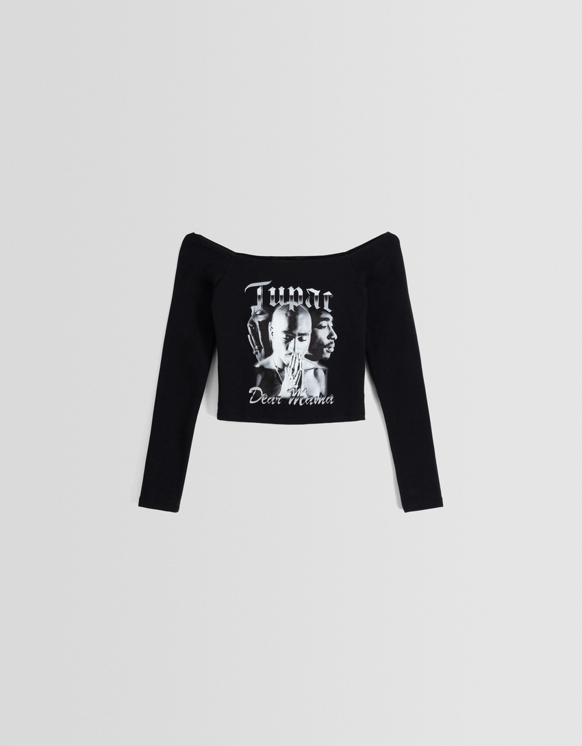 Camiseta de manga comprida com estampa Tupac e decote ombro a ombro
