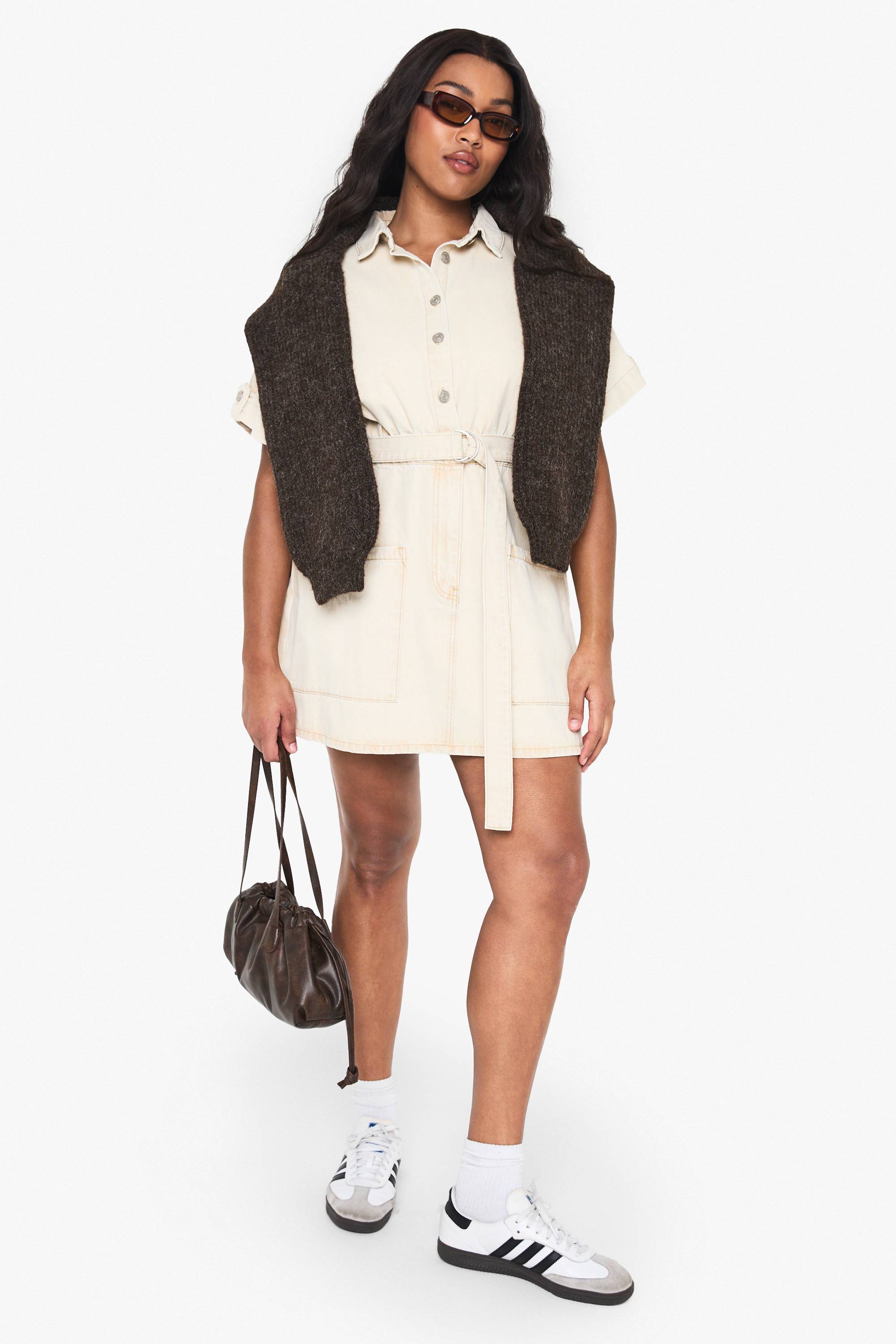 boohoo Plus Robe Chemise Utilitaire en Denim avec Ceinture