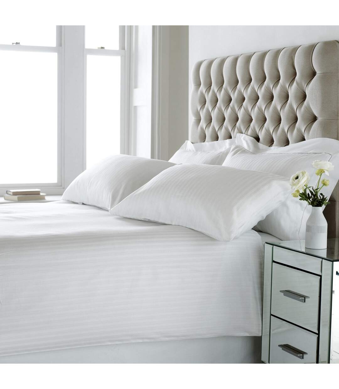 Riva Home - Parure de lit ETON (Blanc) - UTRV1129