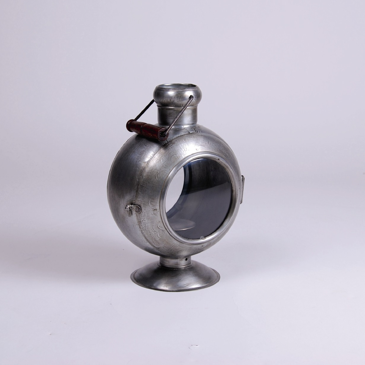 Laterne 'Bullauge', silber, B 23 cm, H 34 cm, L 16 cm von fischer's lagerhaus