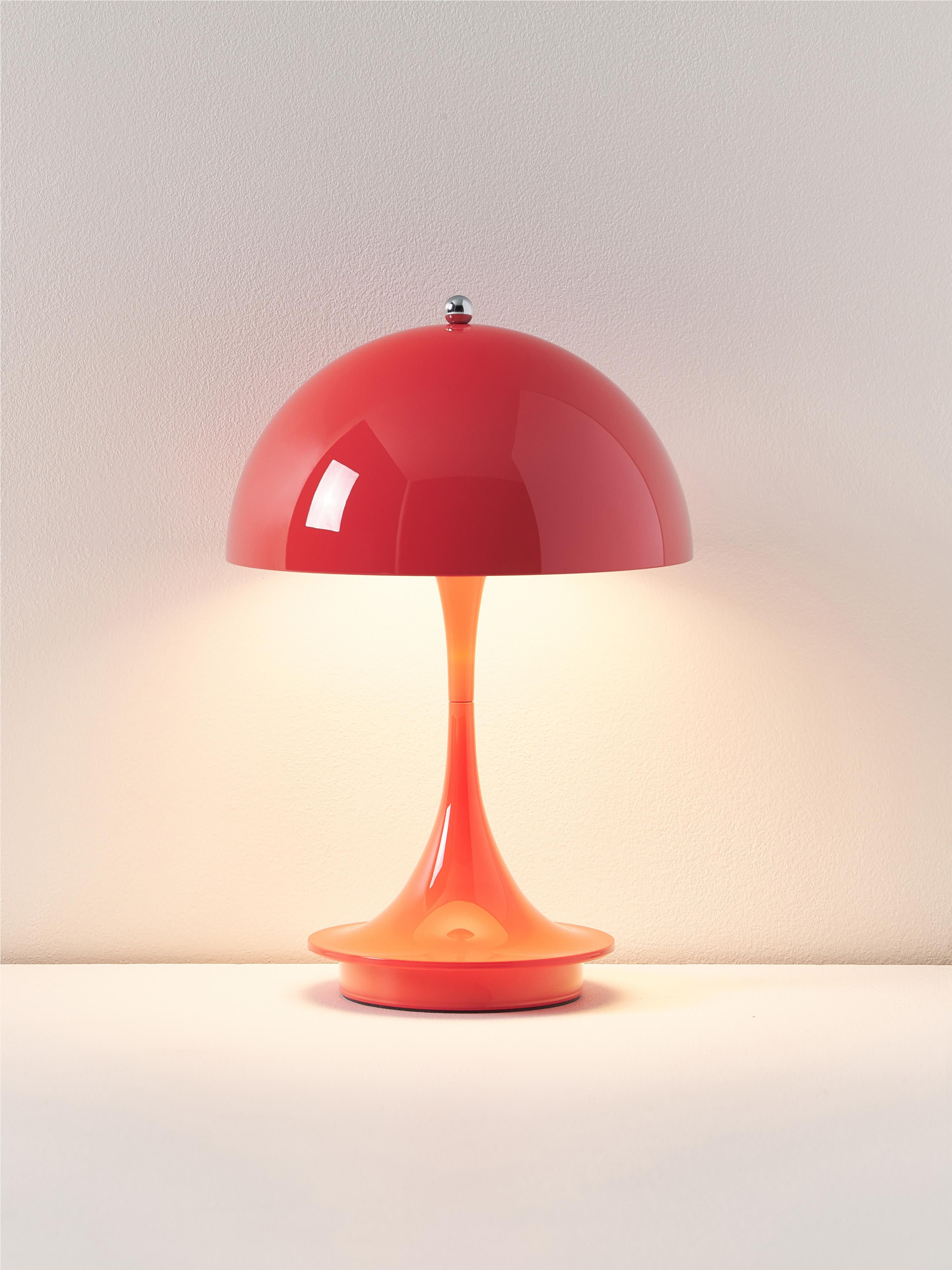 Draagbare dimbare LED tafellamp Panthella 160, design Verner Panton