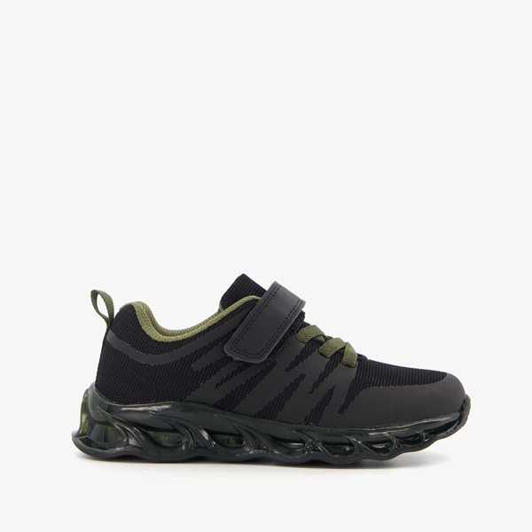 Blue Box jongens sneakers zwart met lichtjes