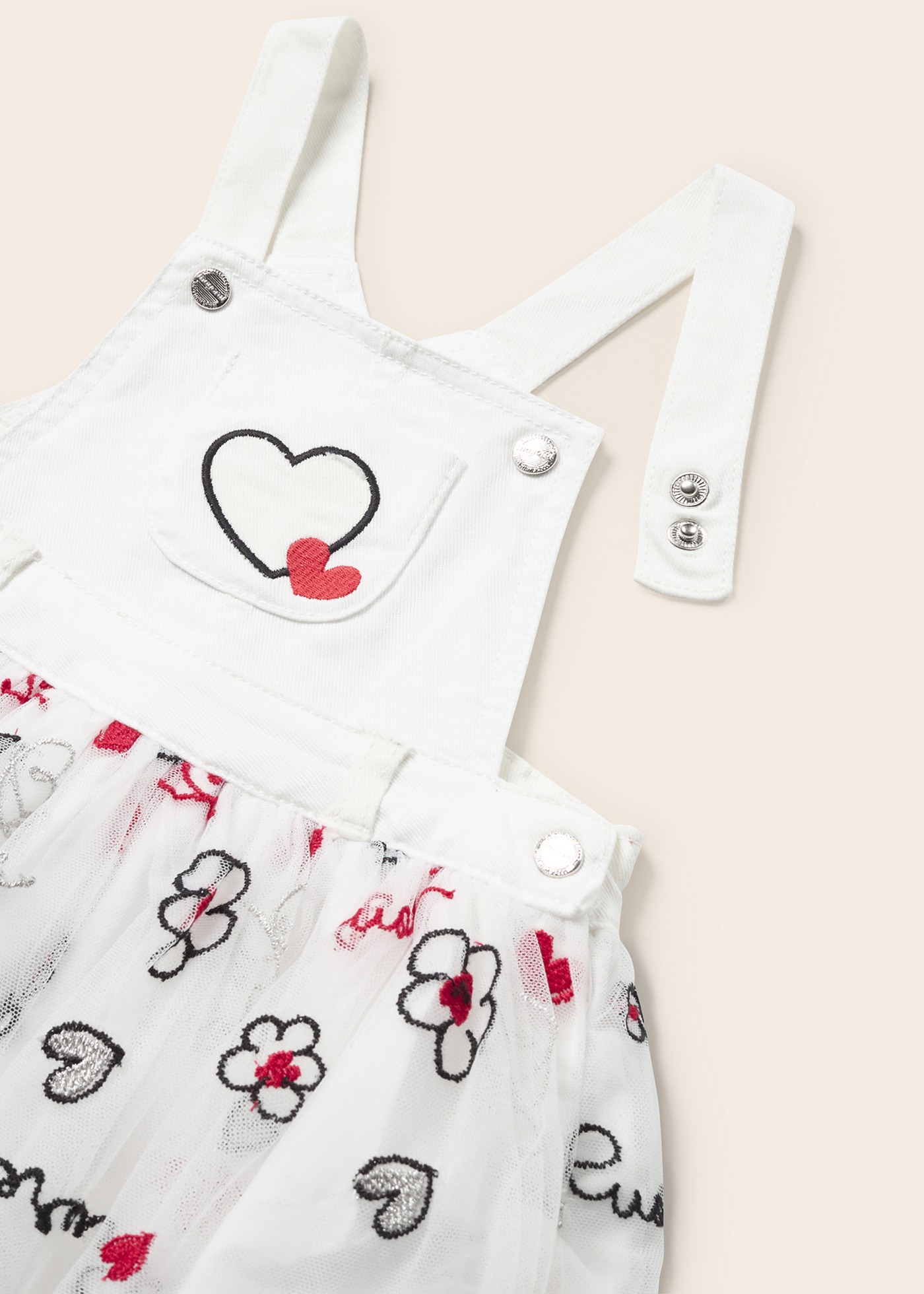 Macacão infantil com saia de tule