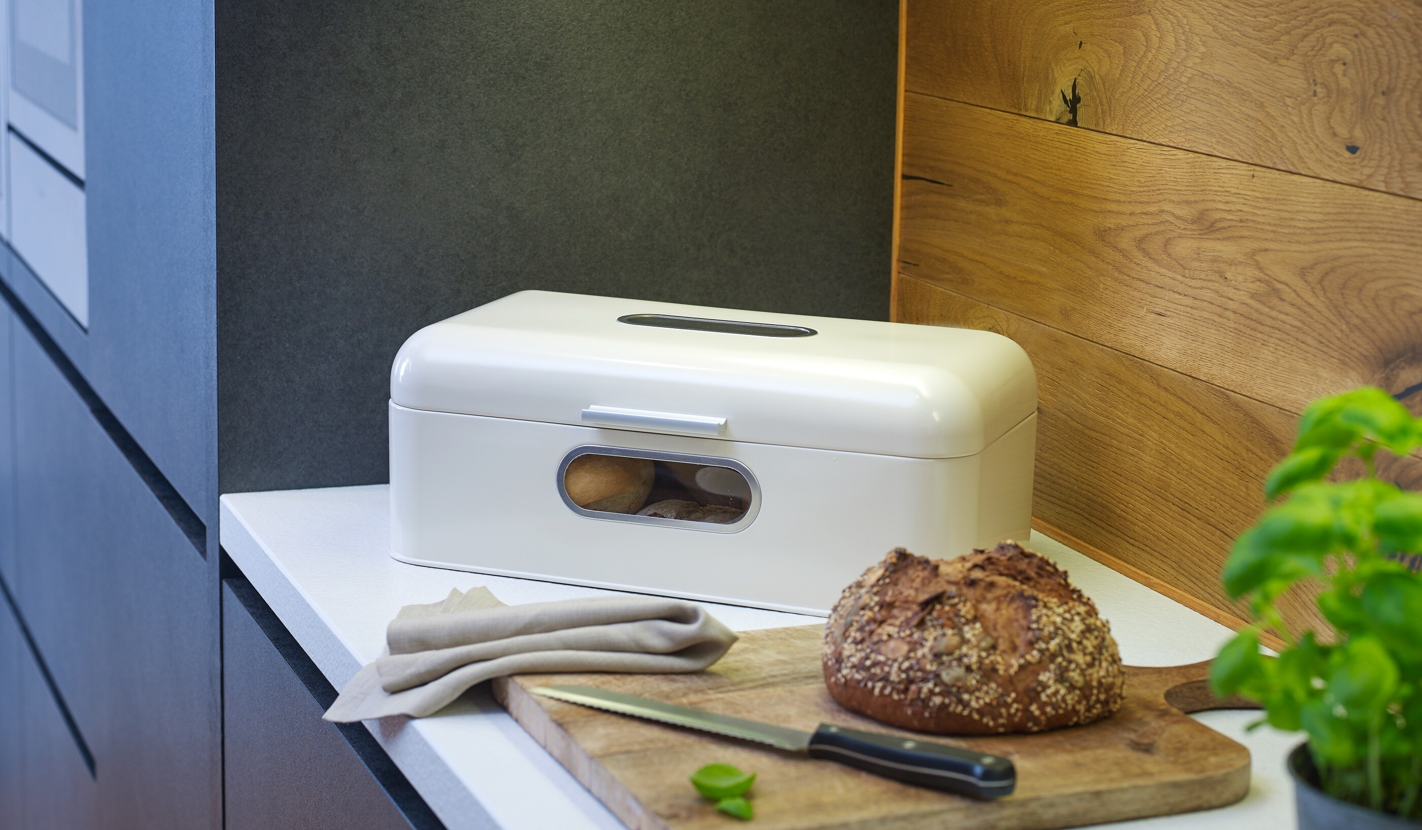 Echtwerk Retro-Brotkasten aus Metall