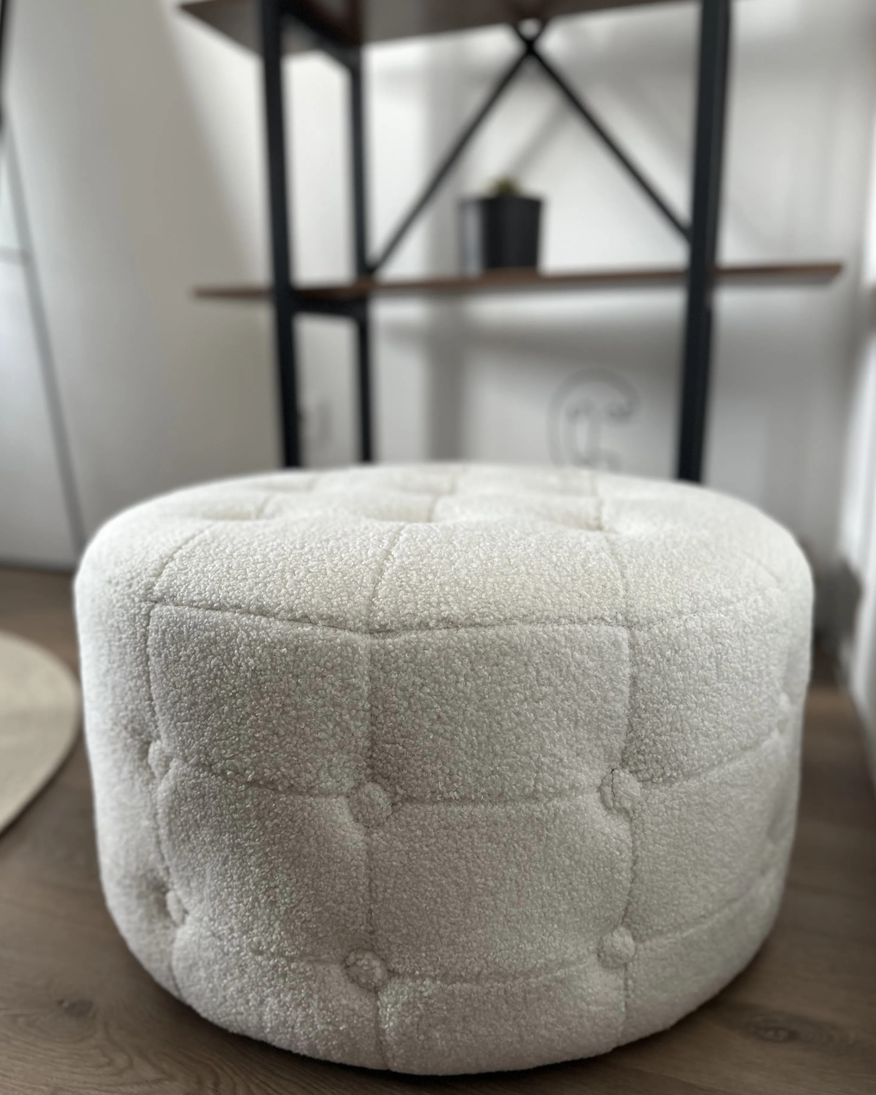 Poef TAMPA Bouclé Wit