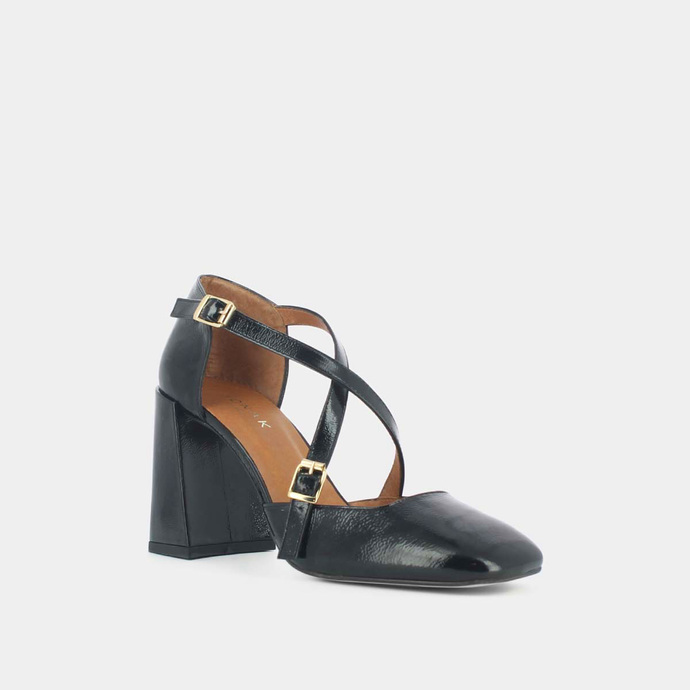 Salomés à brides croisées  en vernis plissé noir