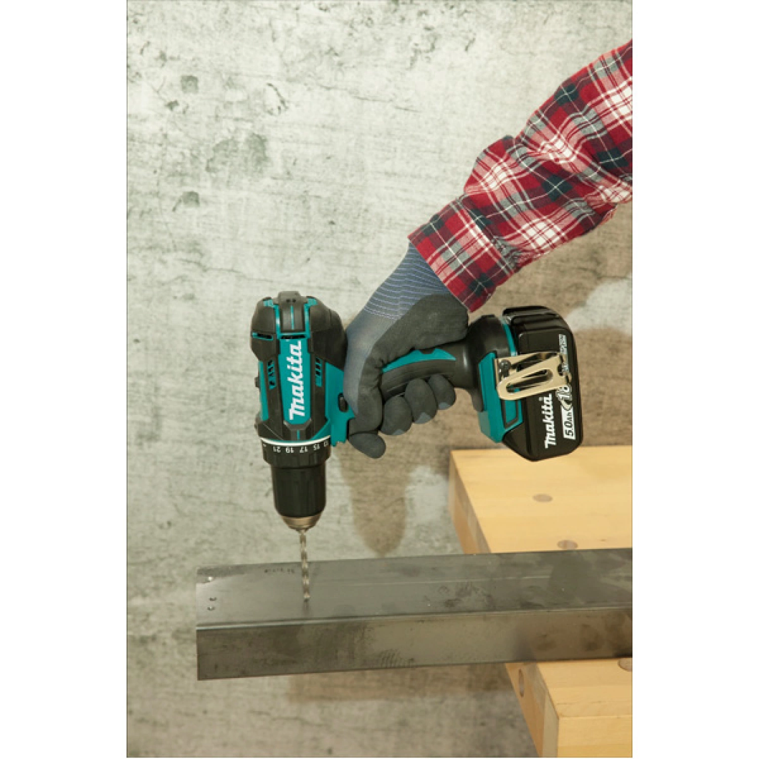 Makita DDF482RFJ 18V Li-Ion accu boor-/schroefmachine set (2x 3.0Ah accu) in Mbox
