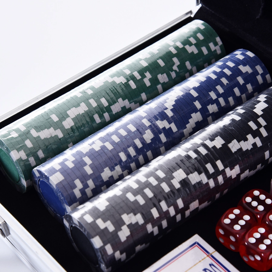 HOMCOM Pokerkoffer mit 300 Chips silber