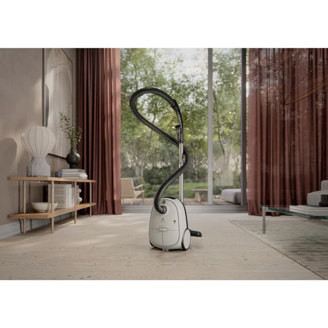 Electrolux Clean 600 Bagged støvsuger EB61C360