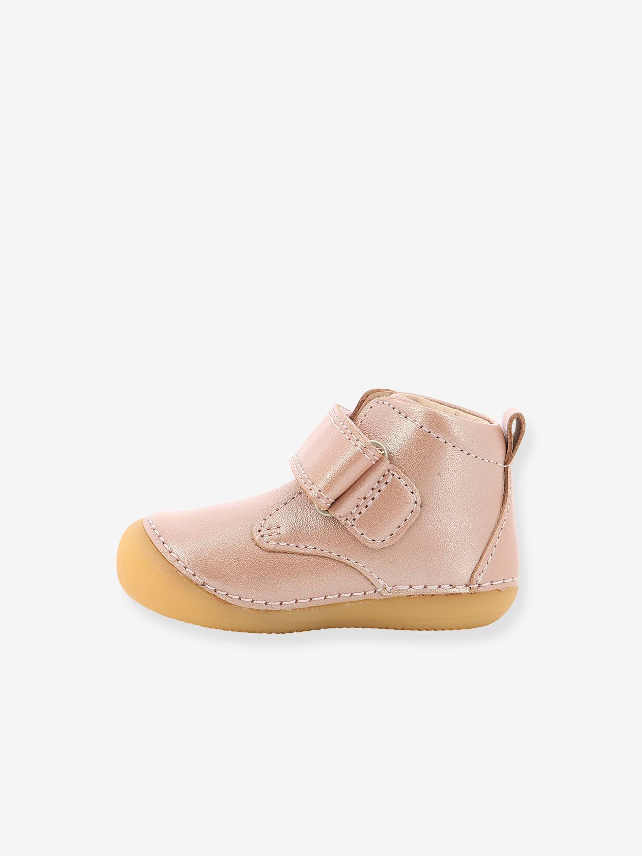 Botas de couro Sabio KICKERS® para bebês, primeiros passos, estampa rosa.