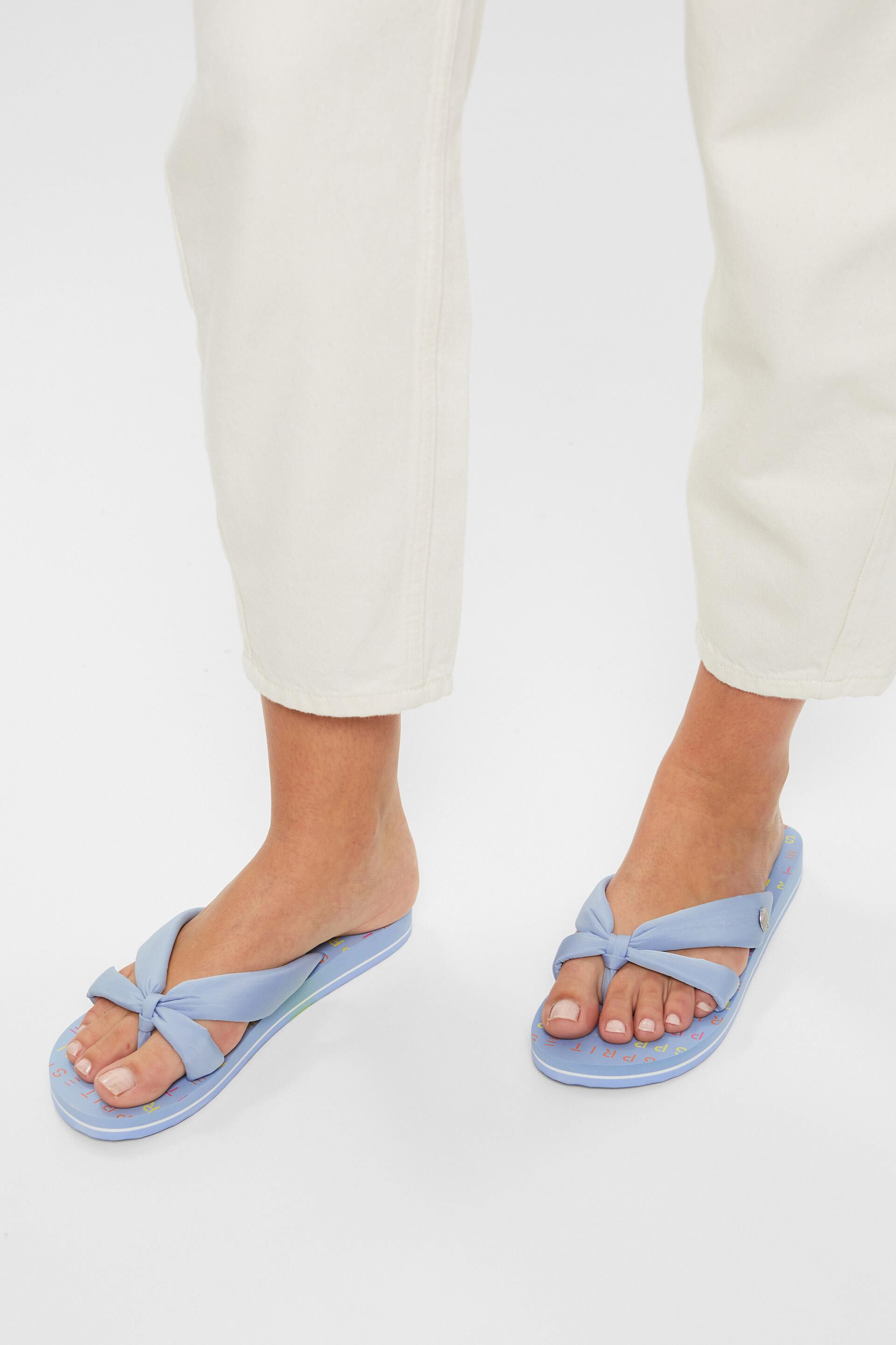 Tongs à brides multiples