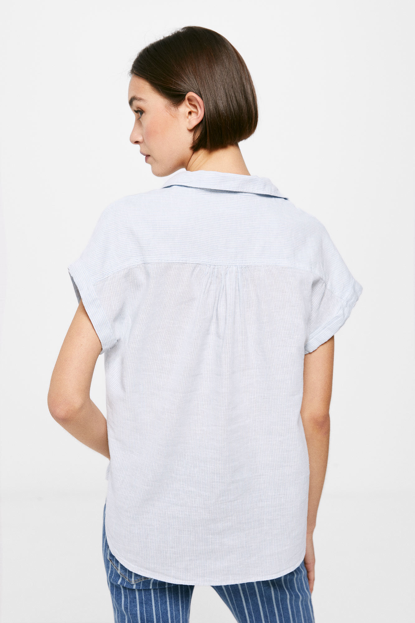 Camisa de manga curta em linho e algodão - Azul claro