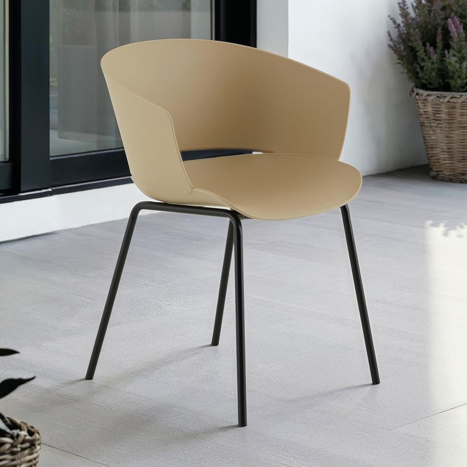 IDIMEX Gartenstuhl NIVEL im 4er Set aus Alu und Kunststoff in beige, schlanker Terrassenstuhl aus Polypropylen und Metall, Sitzschale UV-beständig