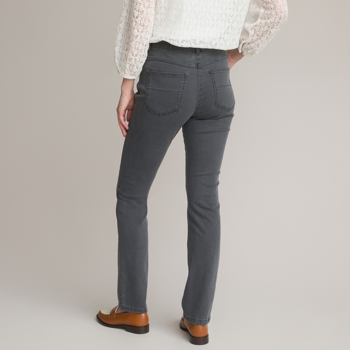 ANNE WEYBURN<br>Calça jeans reta normal
