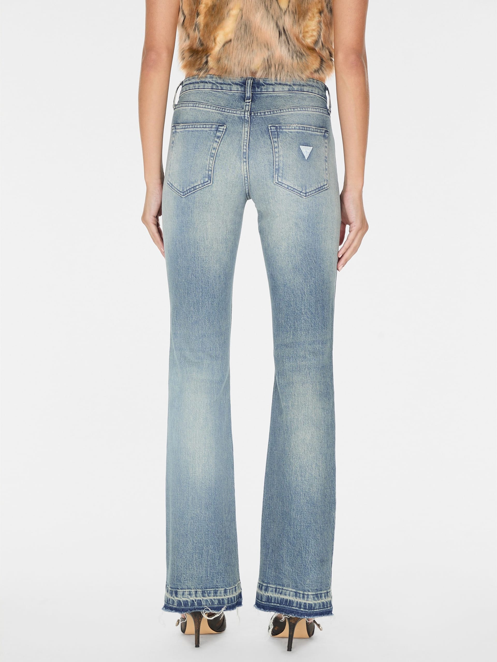 calça jeans flare