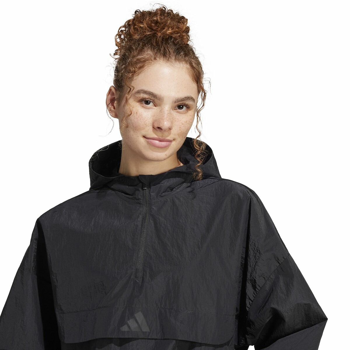 ADIDAS ROUPAS ESPORTIVAS<br>Corta-vento com meio zíper Future Icons