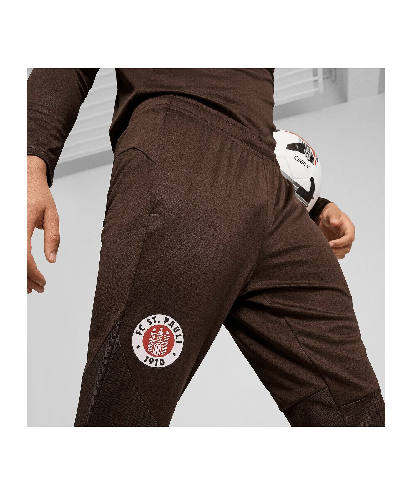 PUMA FC St. Pauli Trainingshose Braun F05