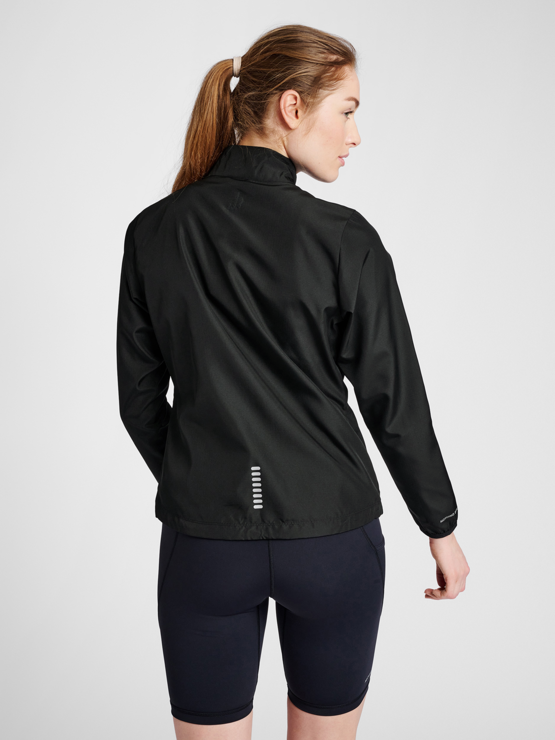 WOMENS PERFORMANCE JACKET