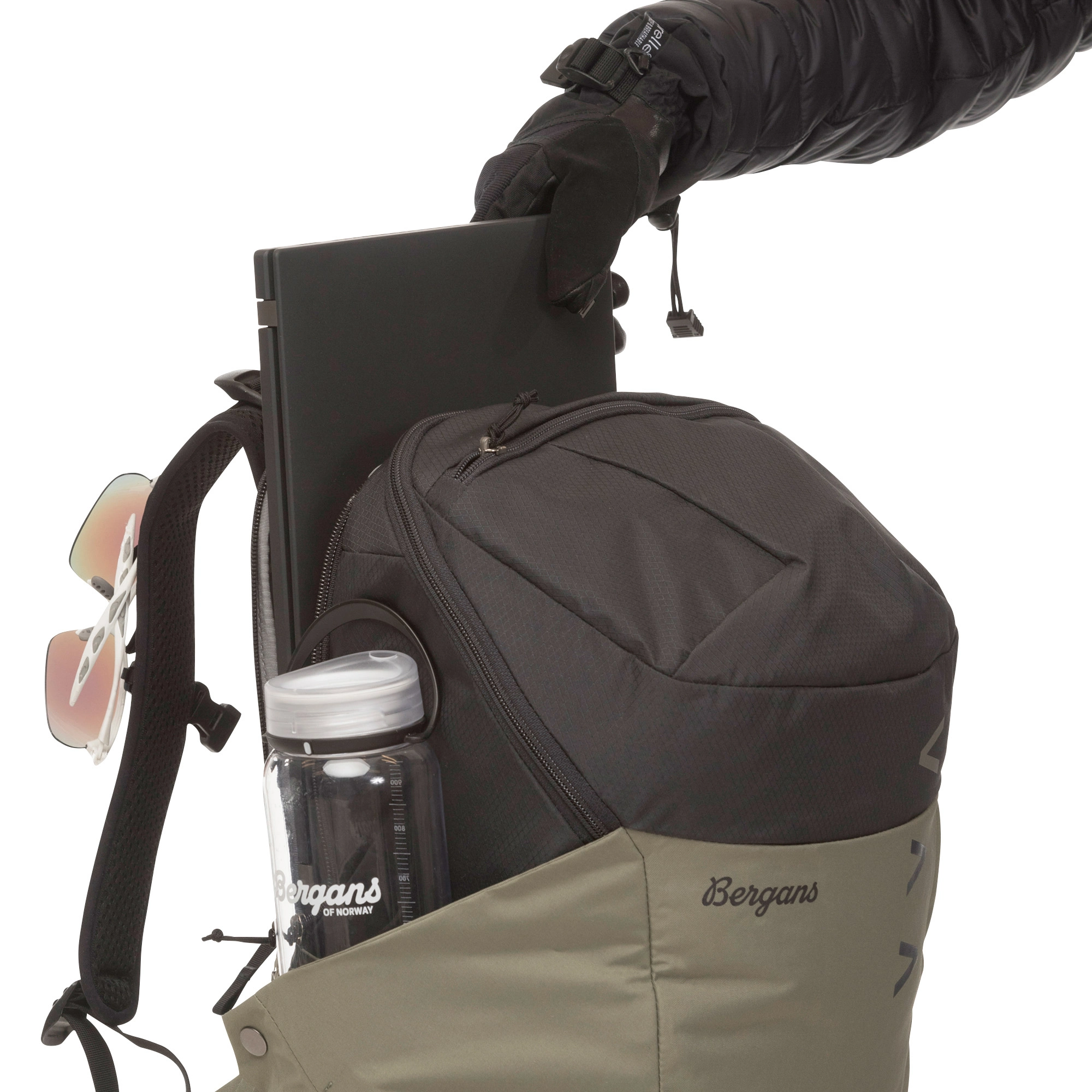 Vaagaa Daypack 26 S/M Black / Dark Shadow Grey