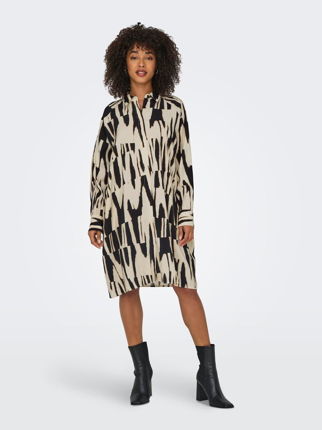 ONLMILA Kurzes Kleid Black