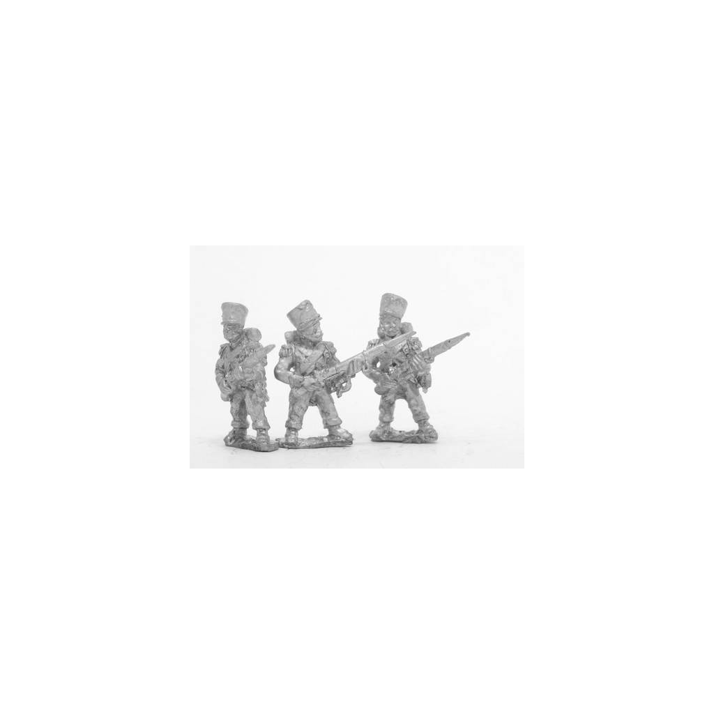 French: Middle Guard 1806-1814: Fusiliers Chasseurs in Campaign dress at the ready