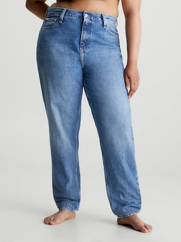 Calça jeans de mãe