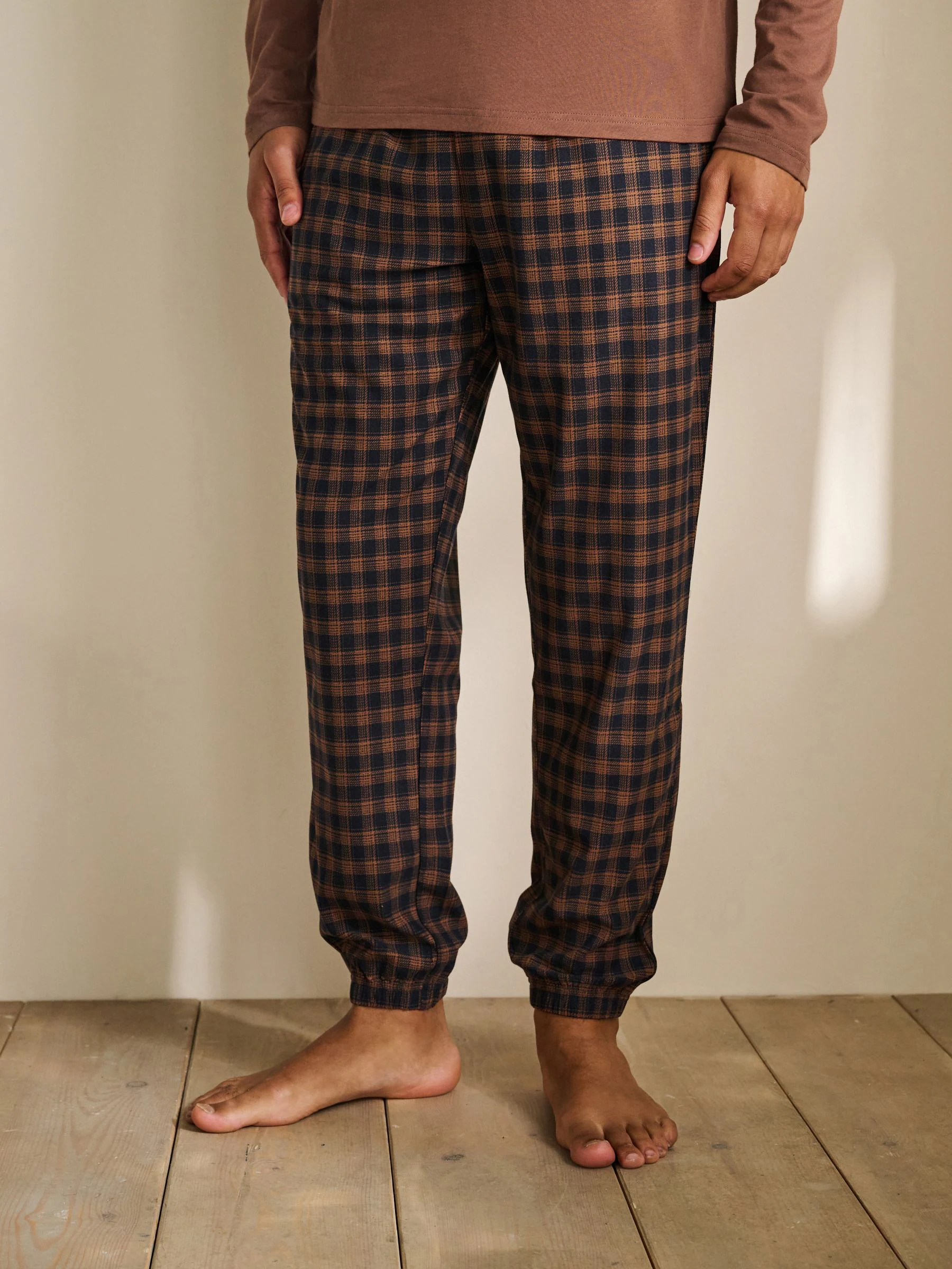 Roestbruin/marineblauw - Ruit Motionflex behaaglijke pyjama met lange mouwen en boorden