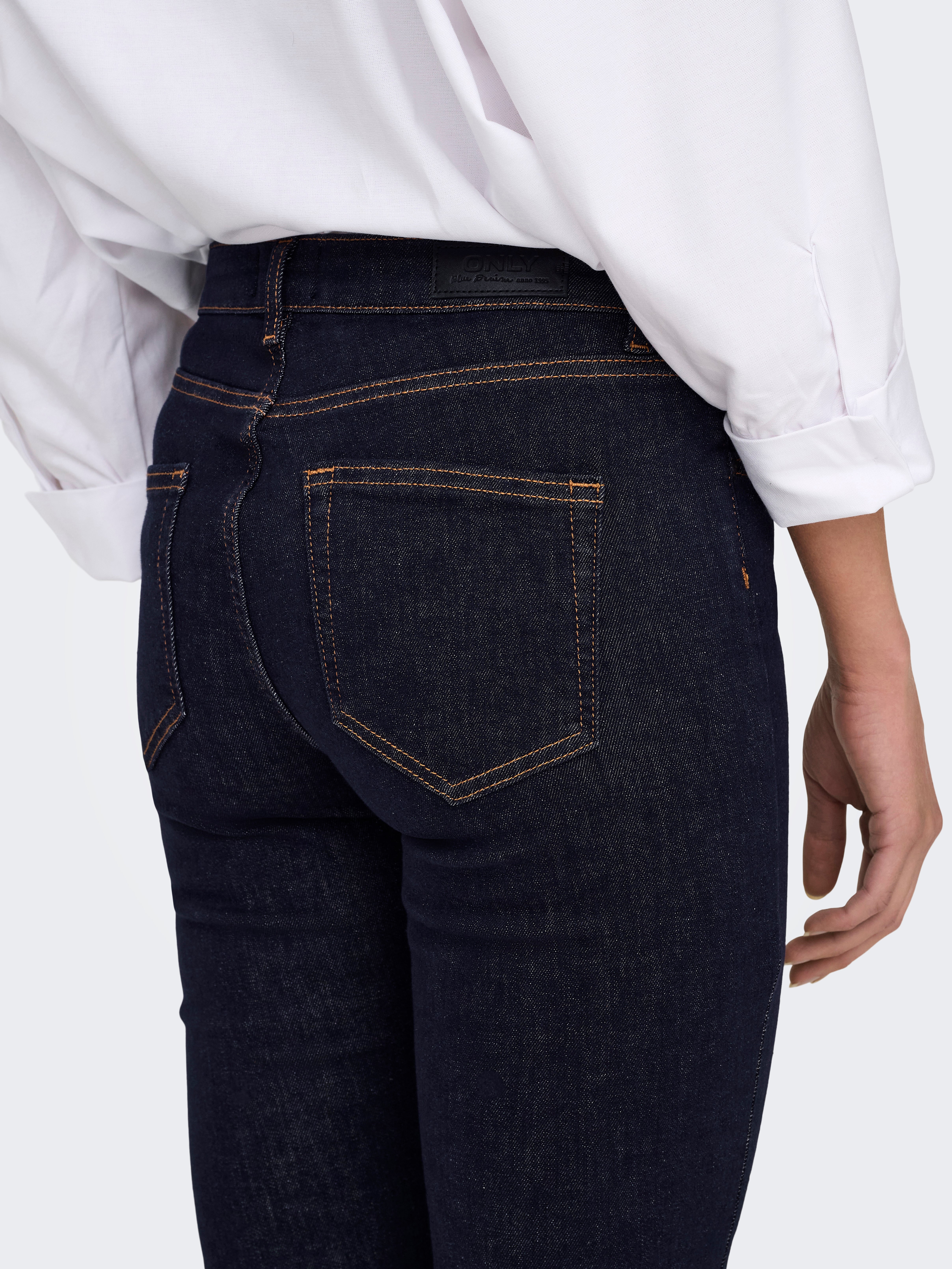 ONLBLUSH Mittlere Taille Ausgestellt Jeans Dark Blue Denim