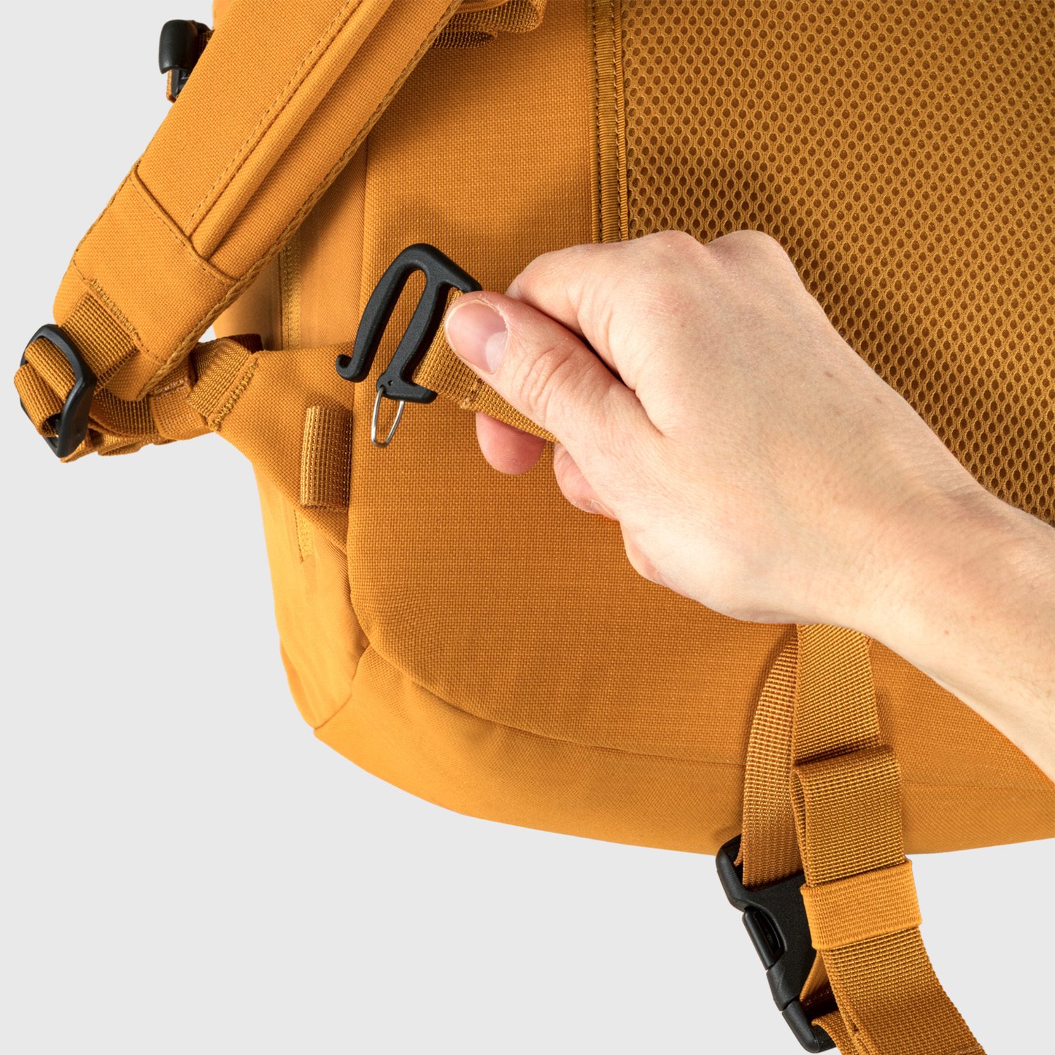 Fjallraven UlvÃ¶ Rolltop 30 red gold