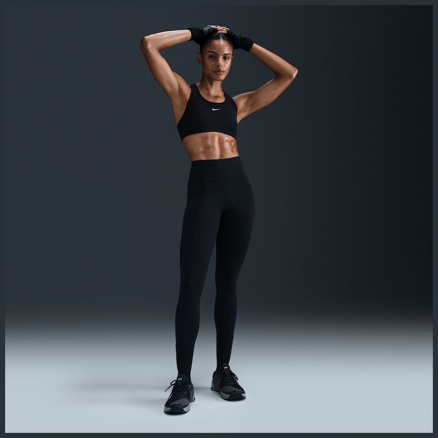 Nike Universa