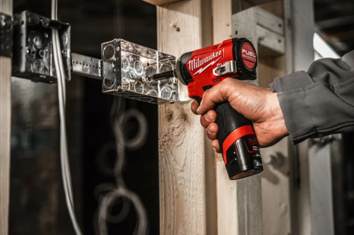 Milwaukee M12 FID2-202X 12V Li-Ion accu slagschroevendraaier set (2x2.0Ah) in HD-box - 170Nm - koolborstelloos
