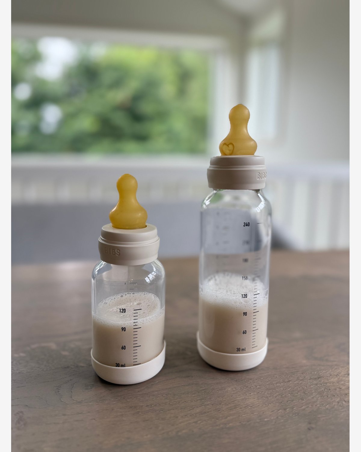 BIBS Tåteflaske i Glass med silikonbunn | Komplett Sett – 120ml