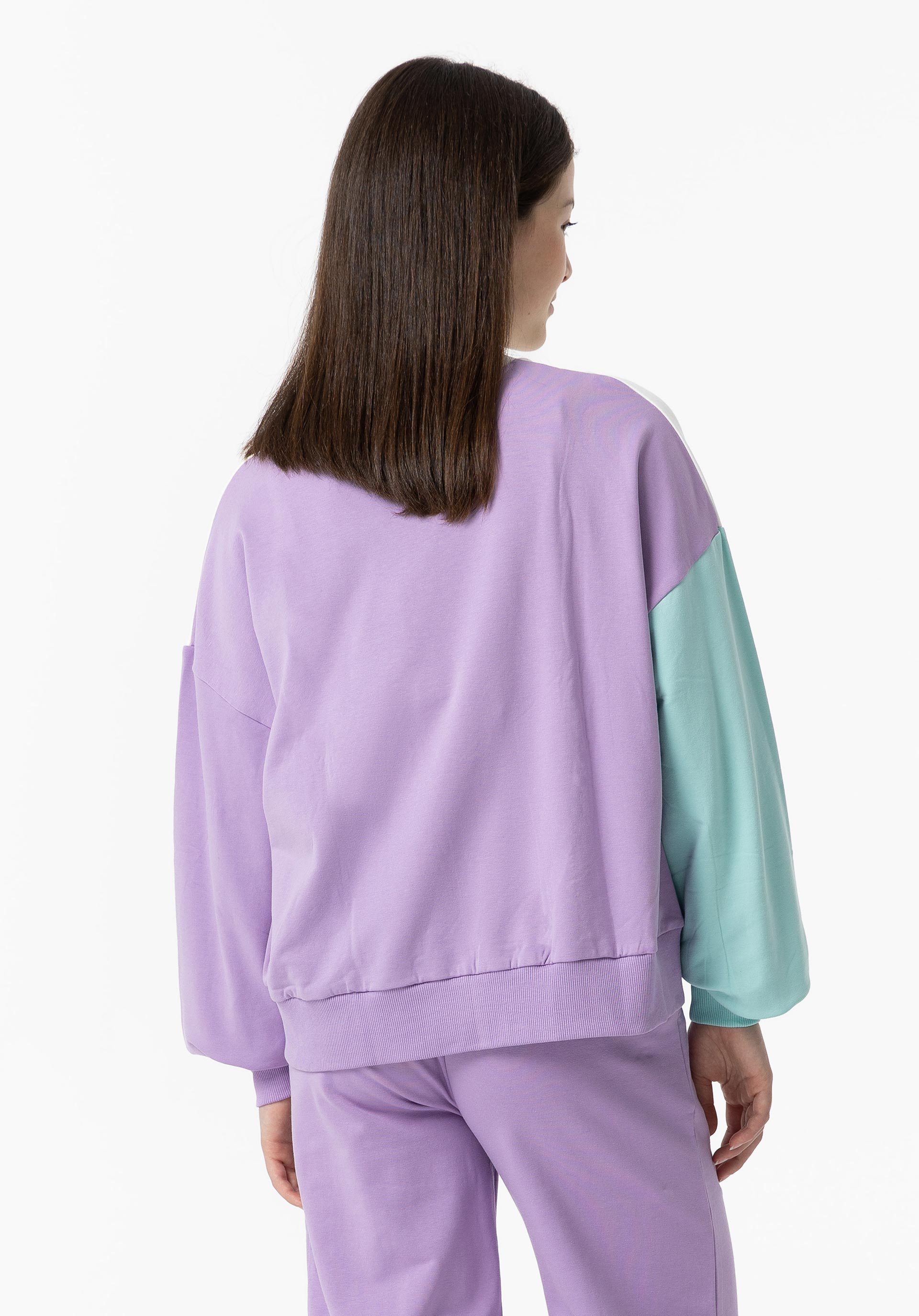 Sweatshirt Tricolor Texto com Relevo