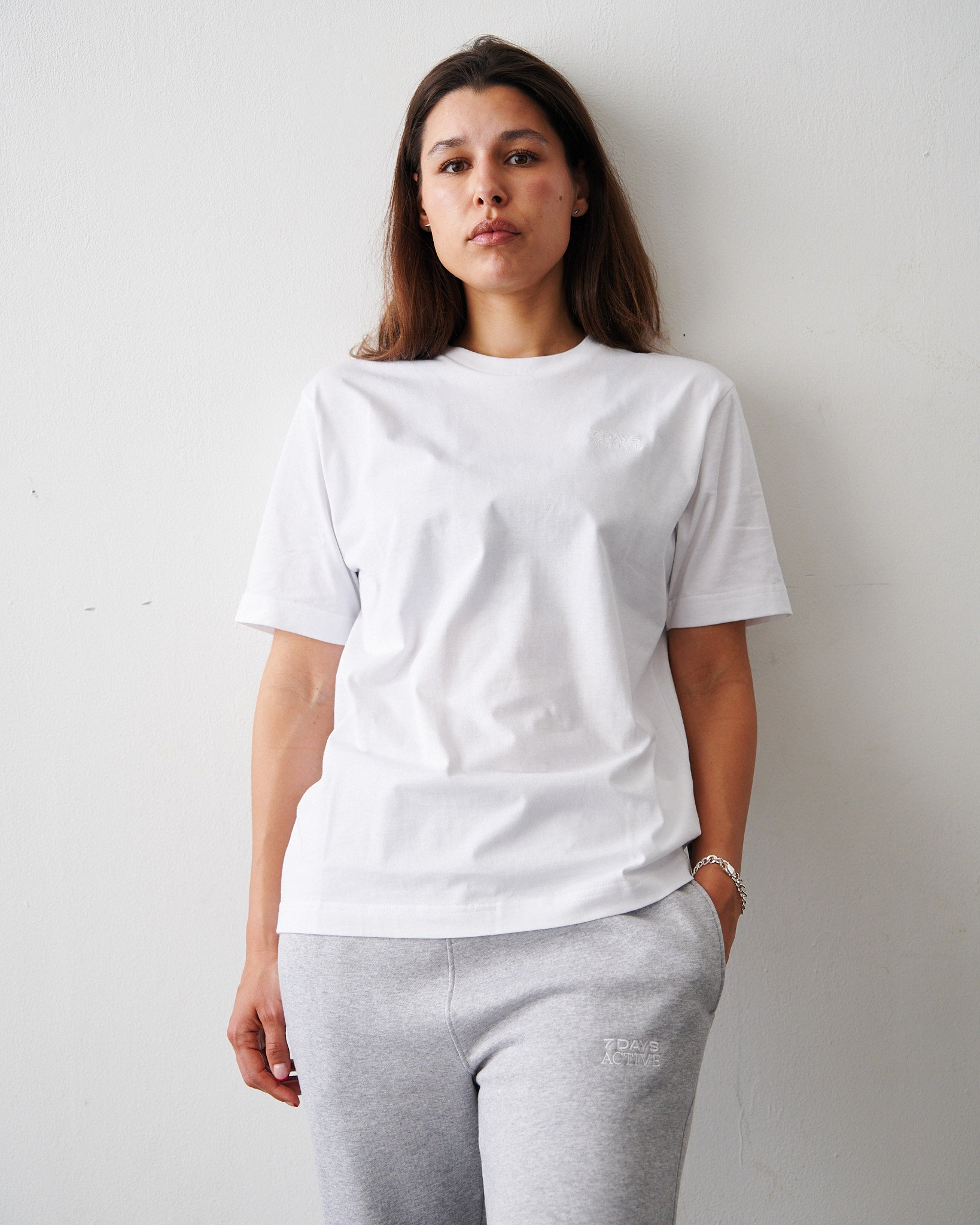 7 DAYS ACTIVE  Fitted t-shirt - Brilliant White