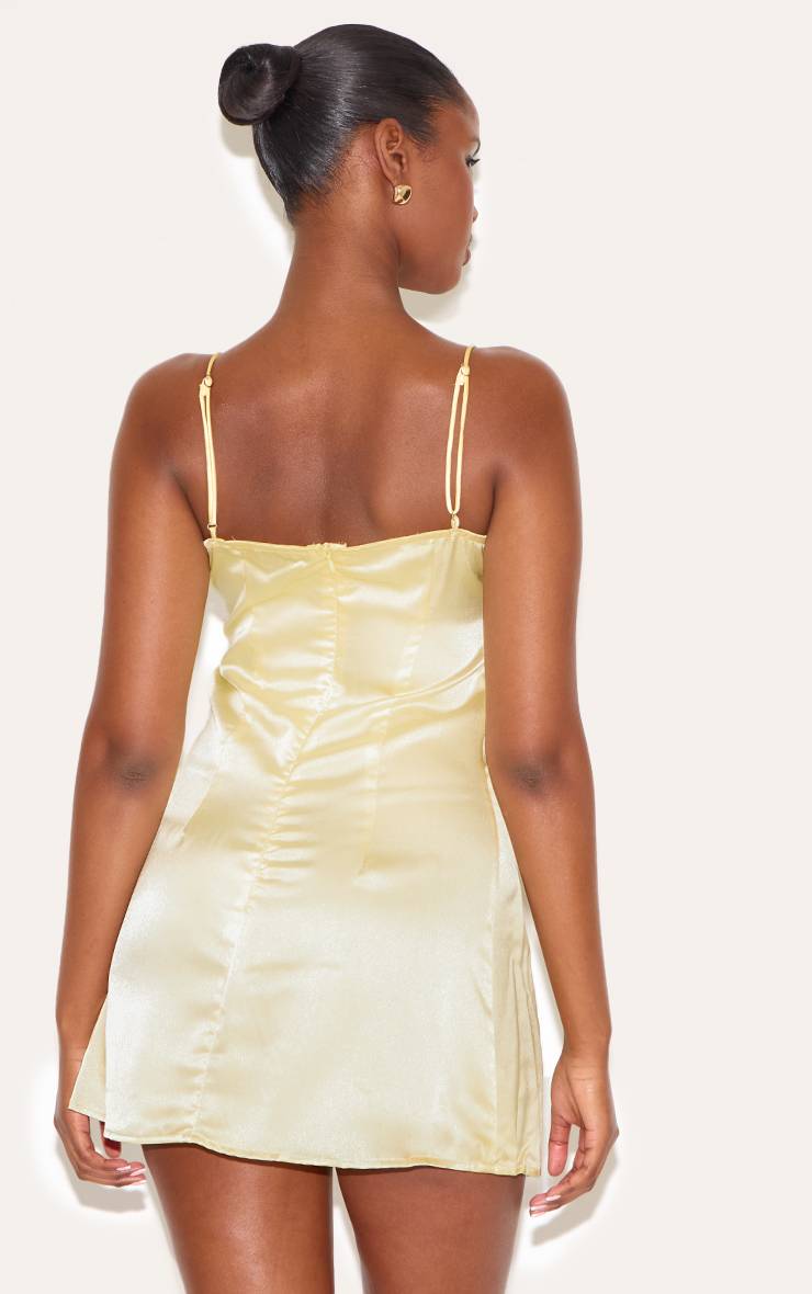 Butter Yellow Robe Droite En Satin À Imprimé Floral