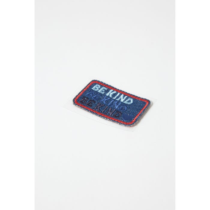 Atelier Veritas-Rechthoekige patch be kind 6,5x3,5cm