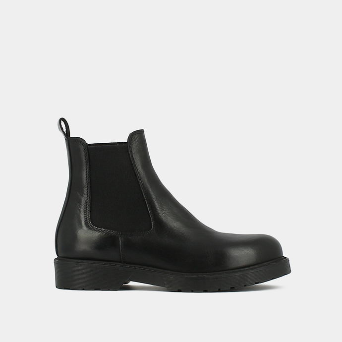 Boots à talons plats et bouts ronds  en cuir noir