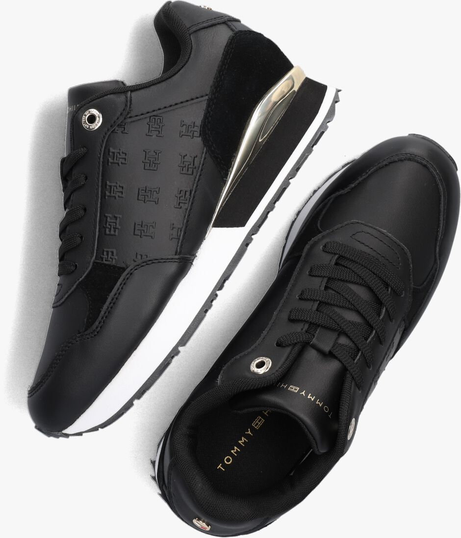 TOMMY HILFIGER zwarte tommy hilfiger lage sneakers metallic monogram emboss sneaker