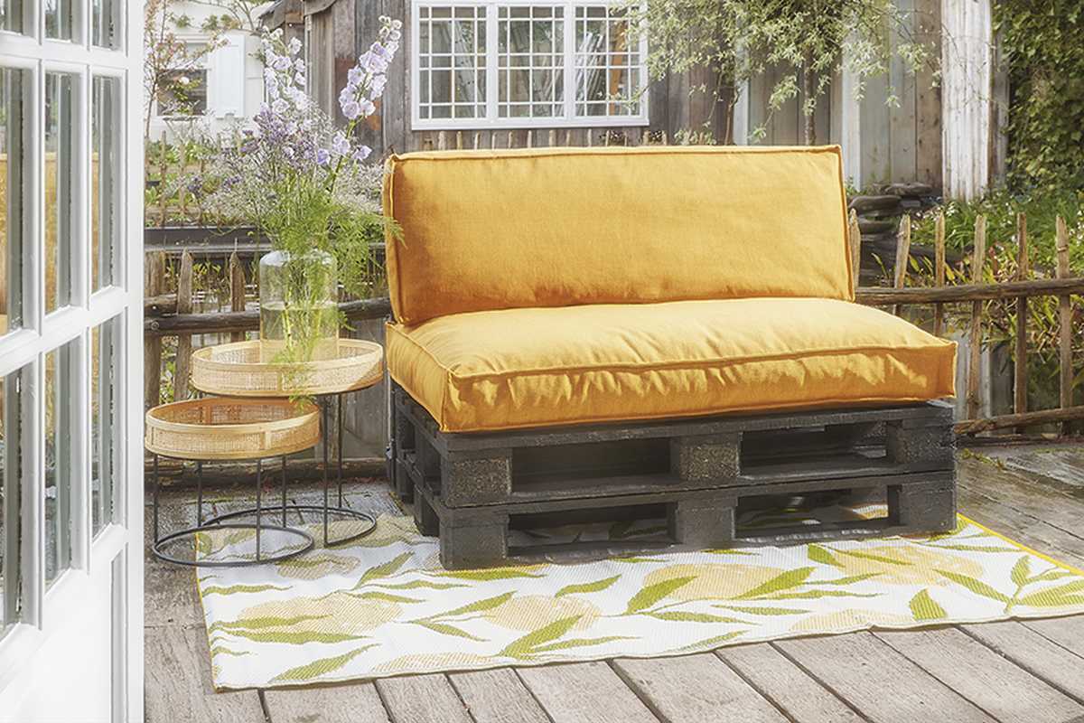 In the mood coussin de palette salvador - 120x80x12 cm - pe - jaune - set de 2