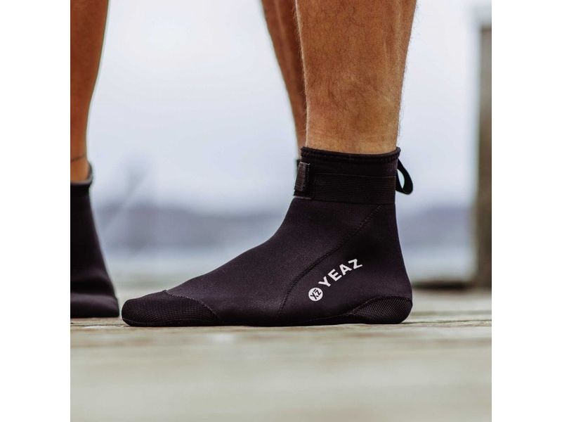 YEAZ Neosock High Pro Neoprene Socks Schwarz, 36-37 Neoprensocken zum Wärmeausgleich bei Wassersportaktivitäten