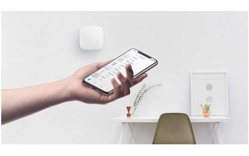 Baseline Hub 2 (4G) Jeweller Weiss<br>Gefahrenmeldezentrale mit Foto-Alarmverifikationsfunktion