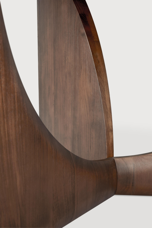 Ethnicraft Geometric eettafel rond Ø150 teak bruin