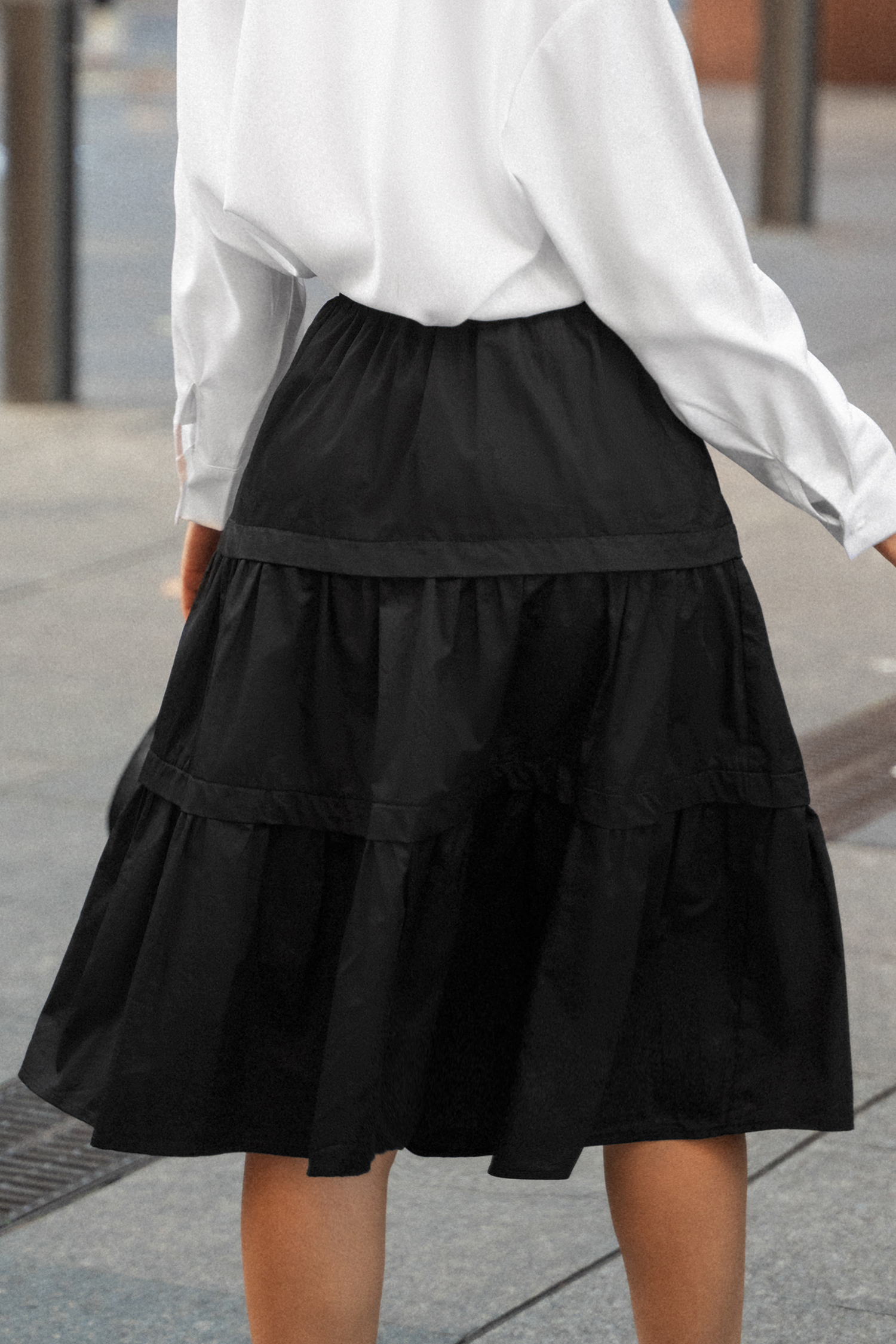 Jupe midi en pur coton évasée à taille élastique noire